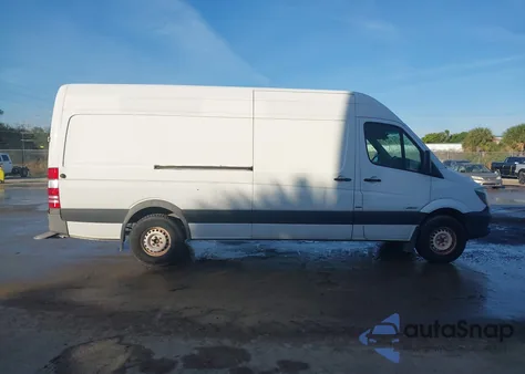 2015 Mercedes-Benz Sprinter 2500 High Roof z USA, uszkodzony, nr VIN WD3PE8DB2FP127501
